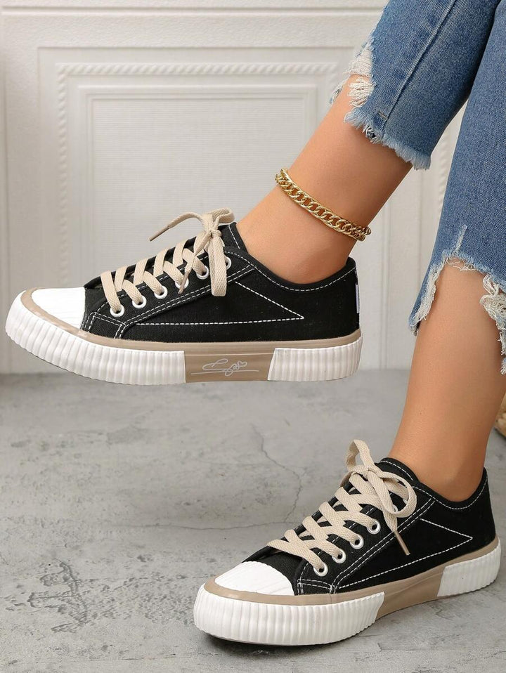 Briarwood Tweekleurige Heritage Oxford Sneakers