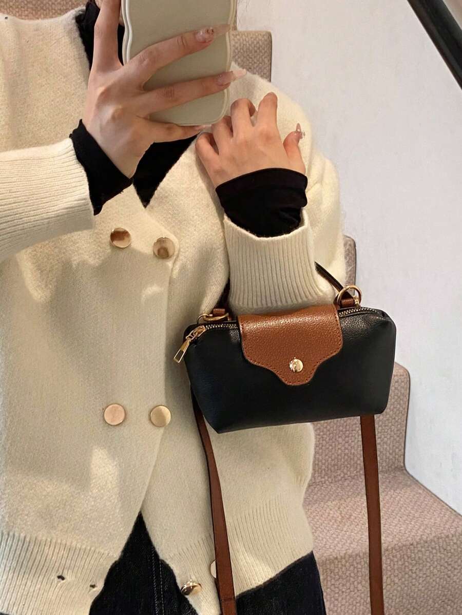 Mini waterdichte nylon tas voor dames met contrasterende details
