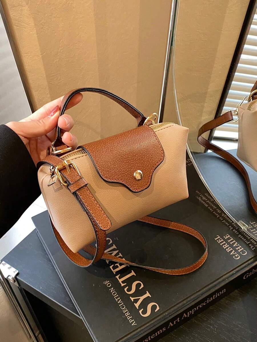 Mini waterdichte nylon tas voor dames met contrasterende details