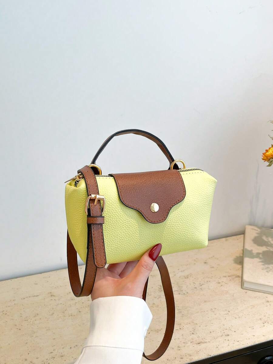 Mini waterdichte nylon tas voor dames met contrasterende details