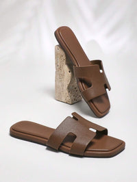 Valenne Slide – Minimalistische Luxe Platte Sandalen