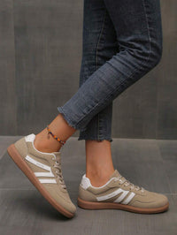 Camden Court Sand Gum Sneakers
