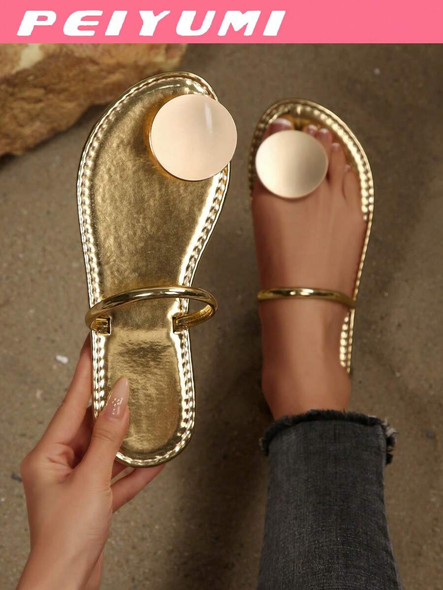 Kaelis Charm – Boho Statement Platte Sandalen