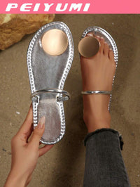 Kaelis Charm – Boho Statement Platte Sandalen