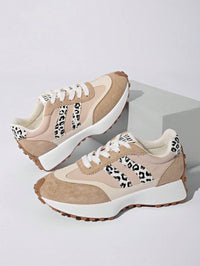 Sneakers met dikke zolen