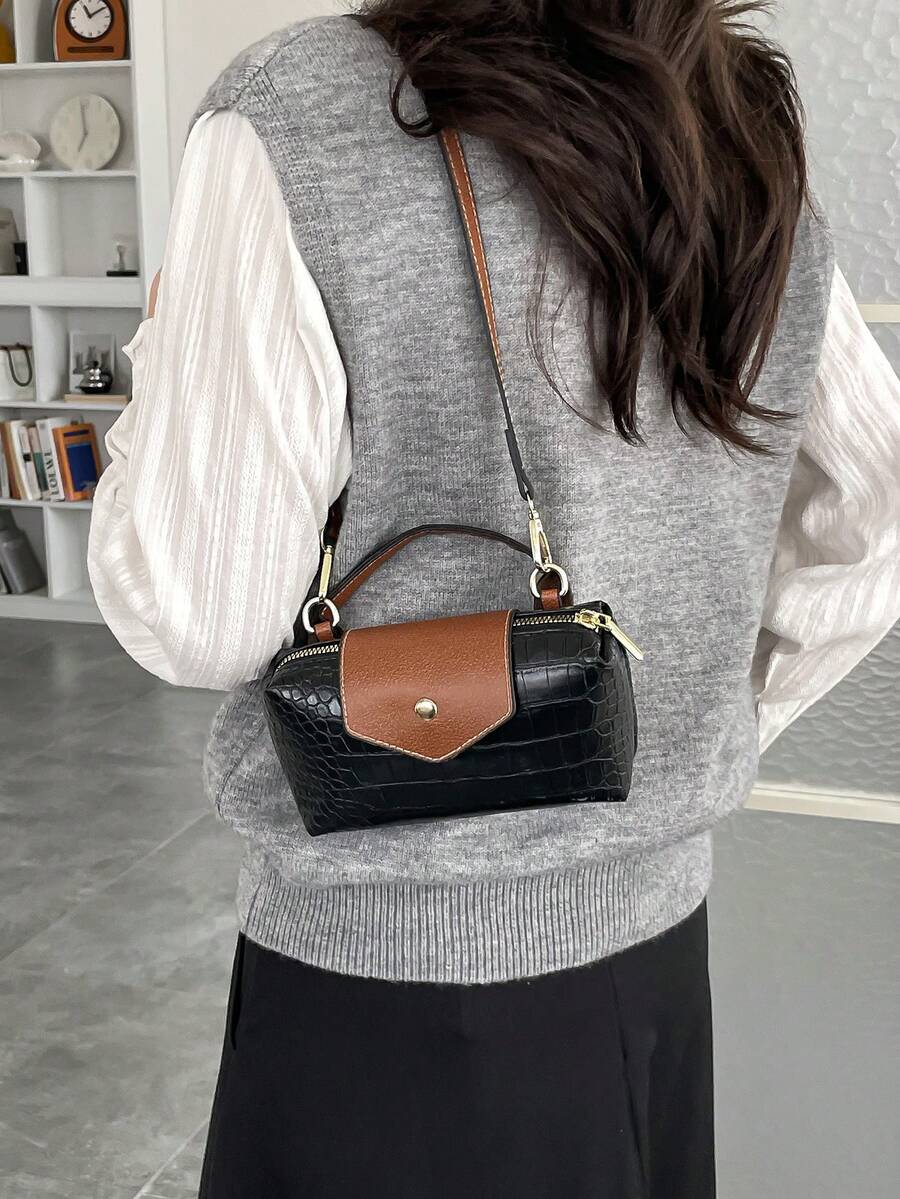 Mini waterdichte nylon tas voor dames met contrasterende details
