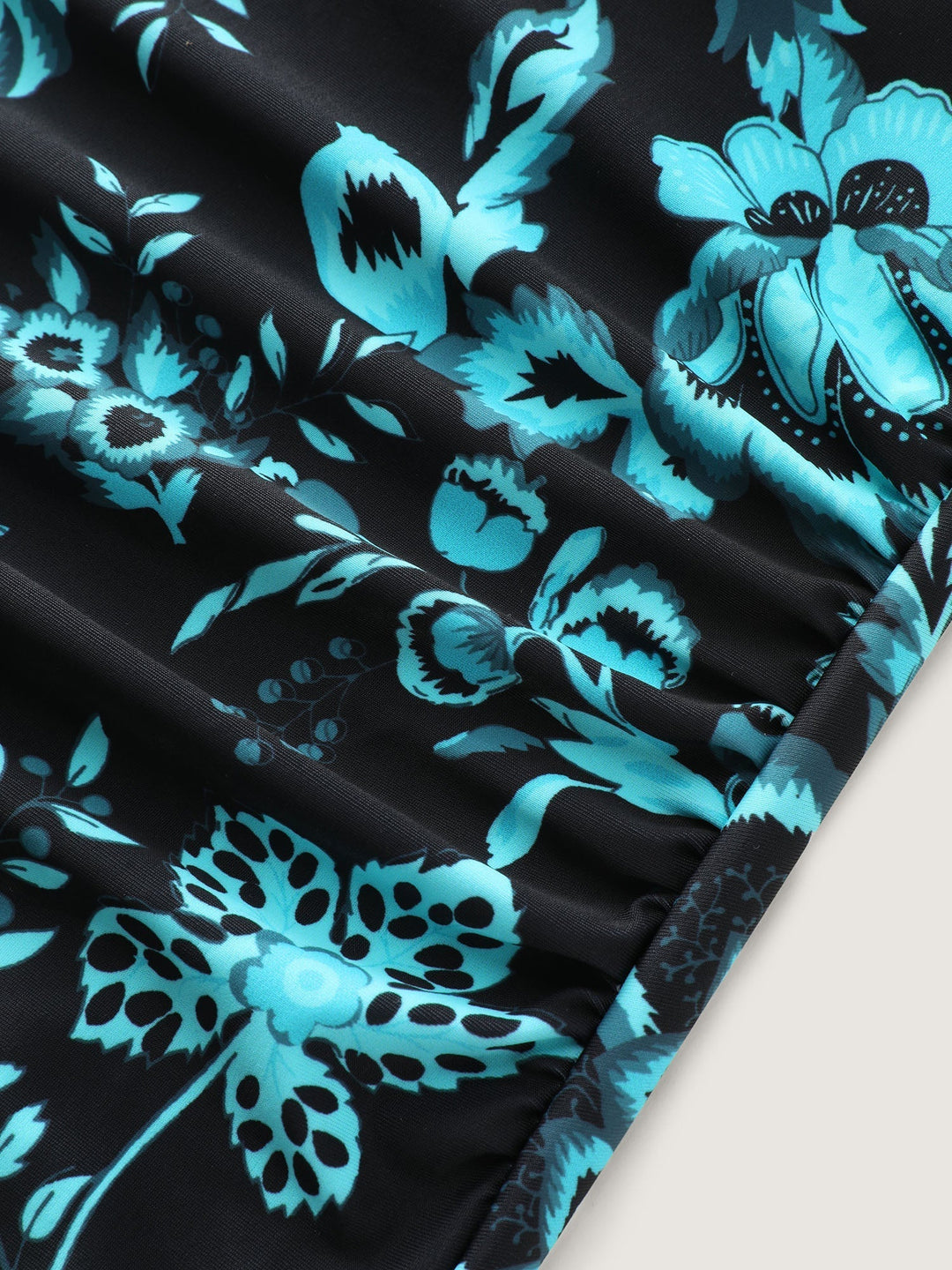Tweedelig Badpak met Bloemenprint, Gerimpeld Gaas en Sarong