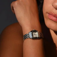 Calista Vale Horloge