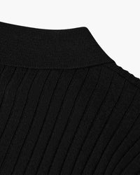 Siena Ribgebreid Poloshirt met V-hals