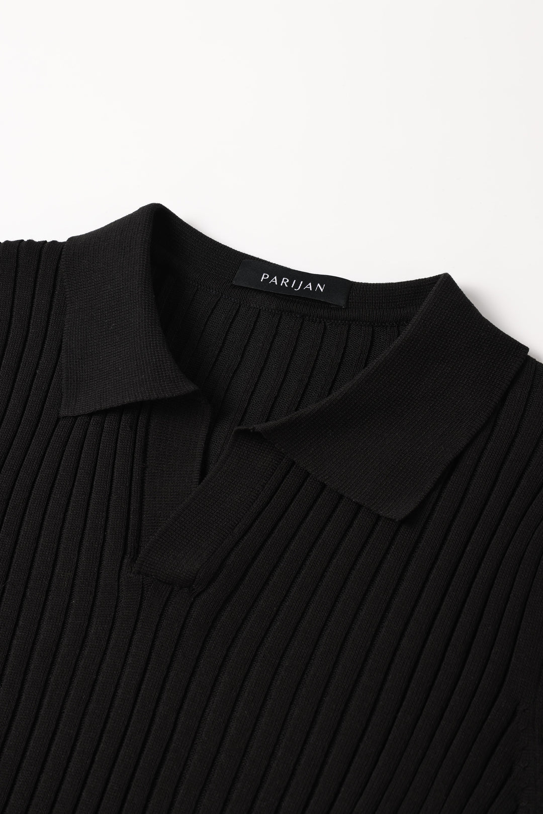 Siena Ribgebreid Poloshirt met V-hals