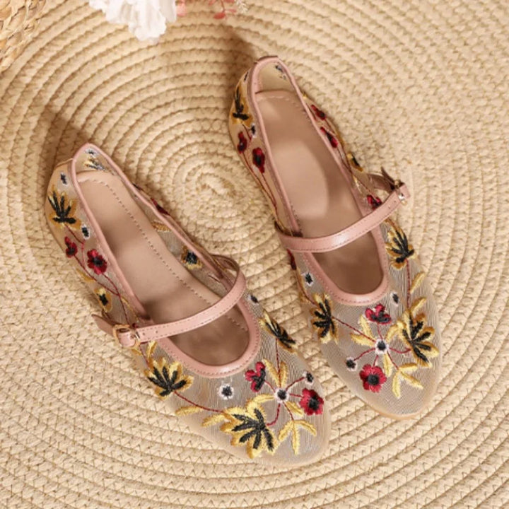 Elowen Bloom – Geborduurde Mesh Mary Jane Ballerina's