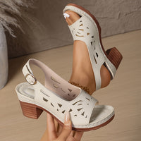 Aera - Slingback sandalen met blokhak en uitsparingen
