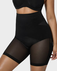 High-Waist Criss-Cross Mesh Corrigerende Shorts tot Halverwege de Dij